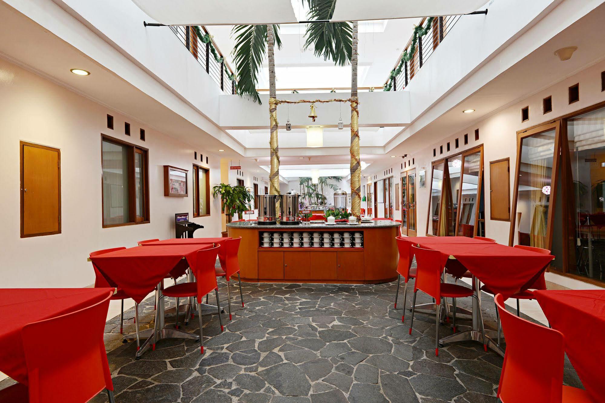 Hotel Zen Pasteur Babakan Jeruk 2*